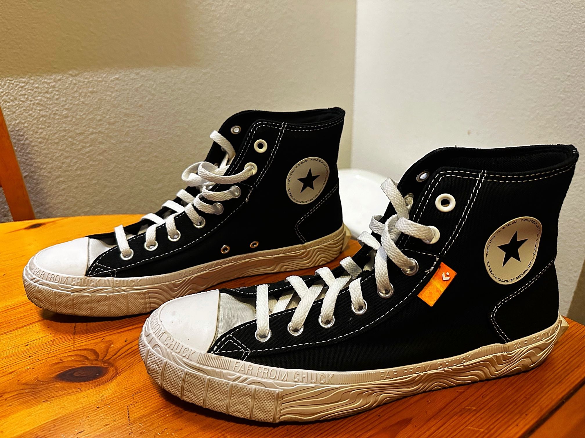 CONVERSE Far From Chuck High Tops