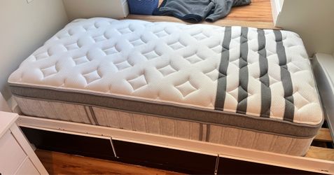 Leesa Legend chill mattress - TWIN