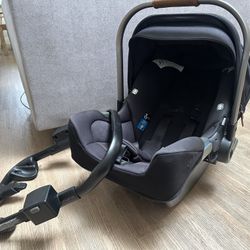 Niña Pipa Car Seat W/ Stroller Adapter 
