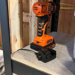 Black + Decker 20V Electric Drill W/ Battery