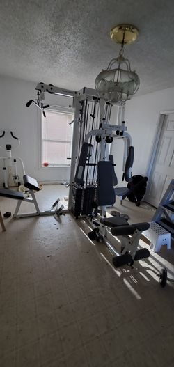 Complete gym taking offers