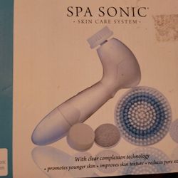 Spa Sonic Facial Brush