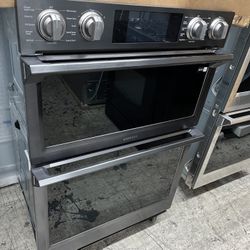 Black Stainless Samsung 30” Microwave Oven Combo 