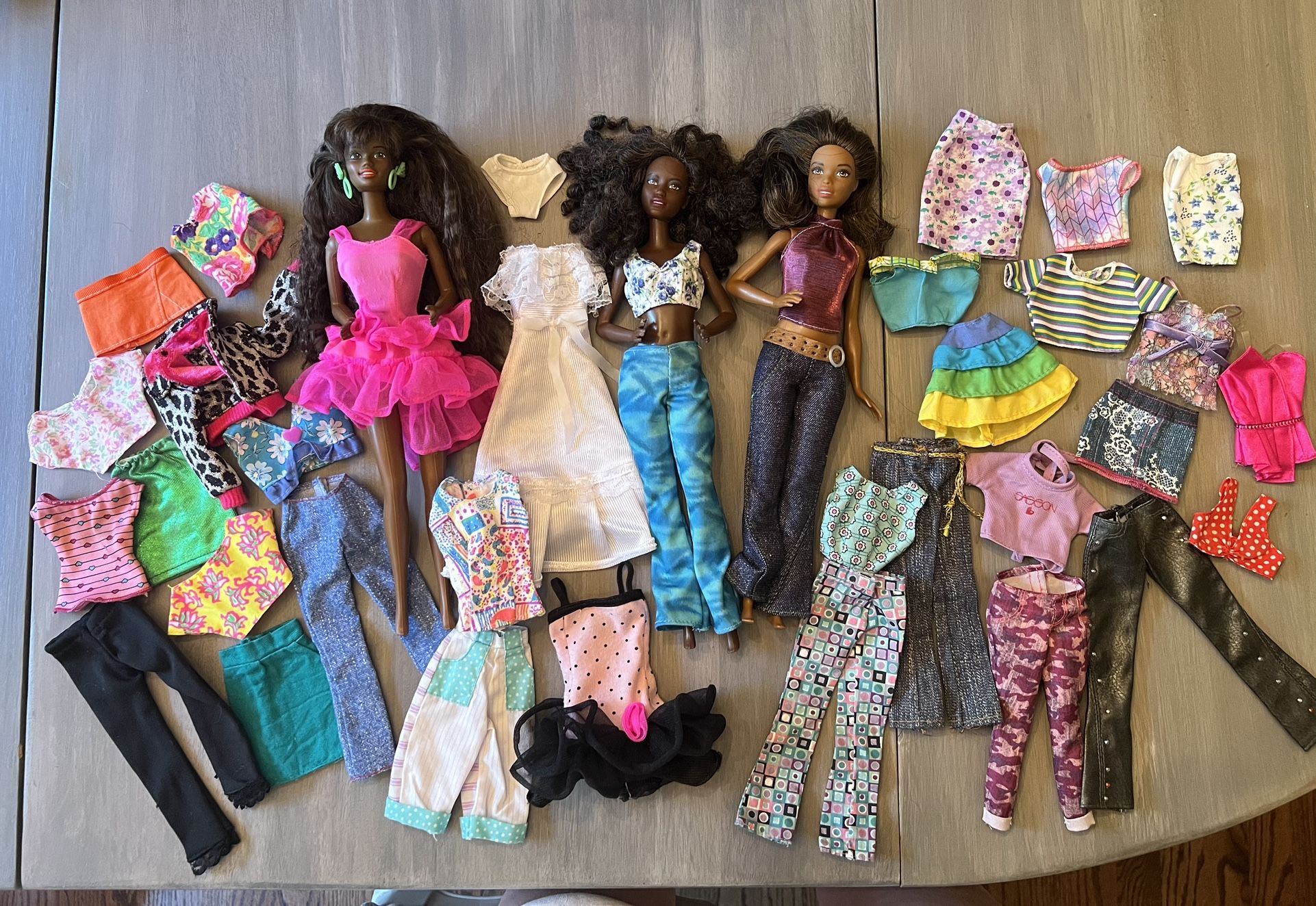 Barbie LARGE LOT African American Black Dolls & outfits clothes