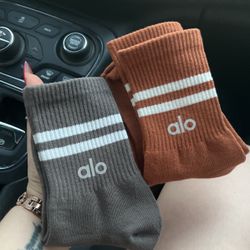 Alo Yoga Socks New for Sale in Fontana, CA - OfferUp