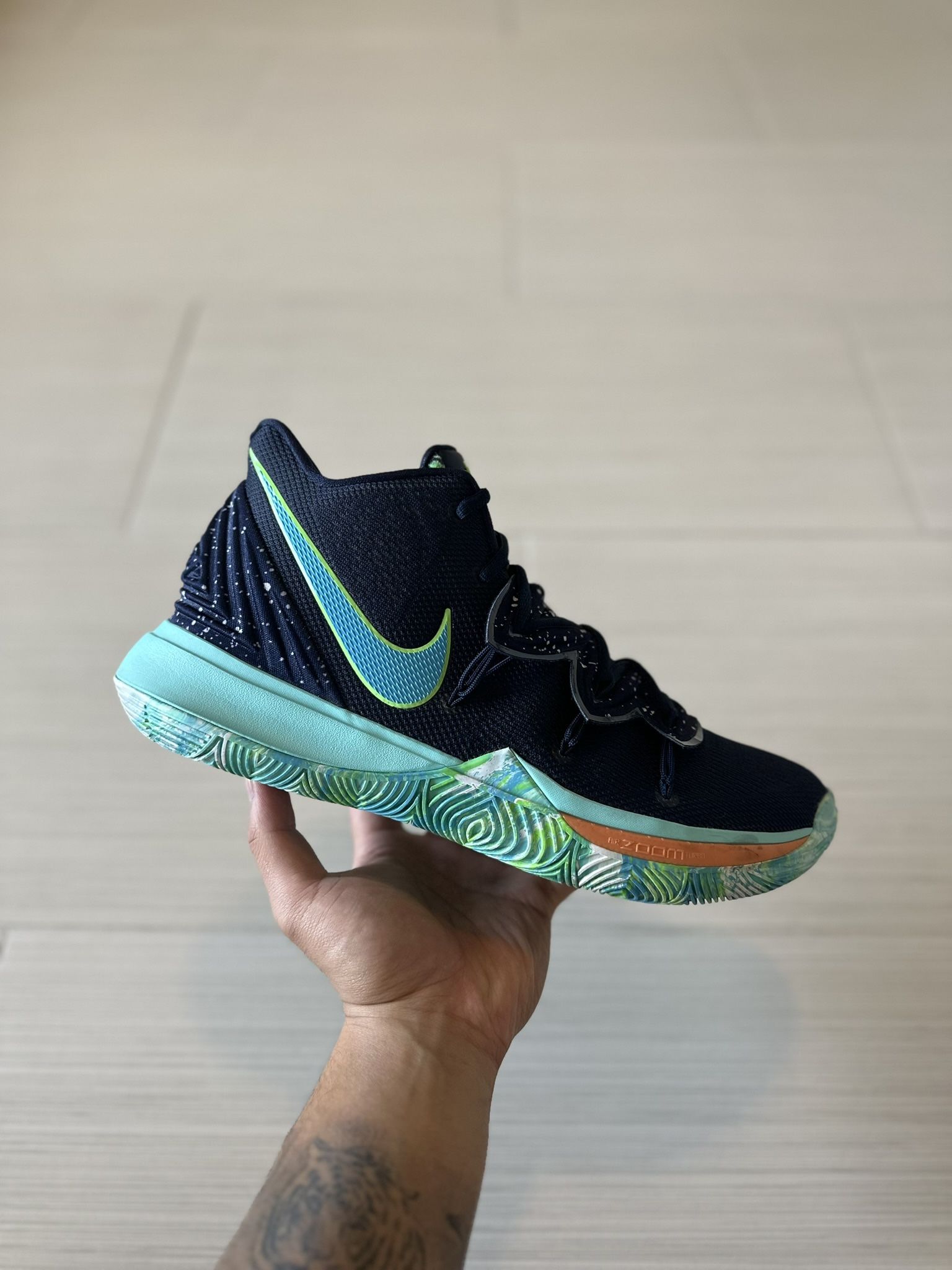 Nike Kyrie 5 UFO Size 11