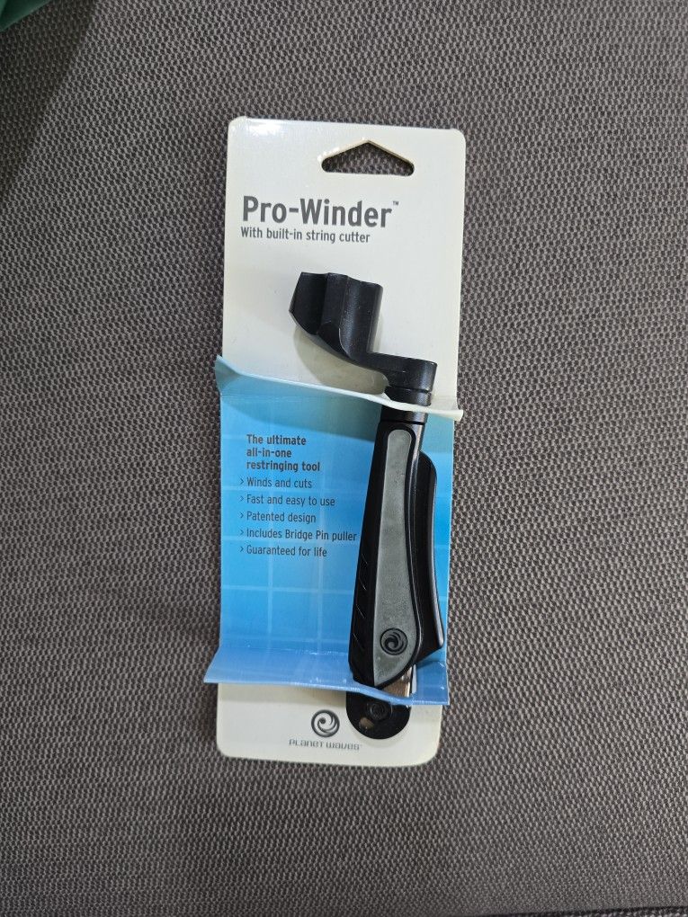 Pro-Winder Built In String Cutter Brand New