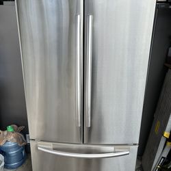 REFRIGERATOR SAMSUNG 32” 3 Doors 