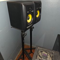Krk Rokit 6 G3 w/stands