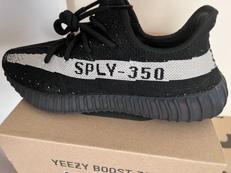 yeezy 350 V2 Core Black White All Size