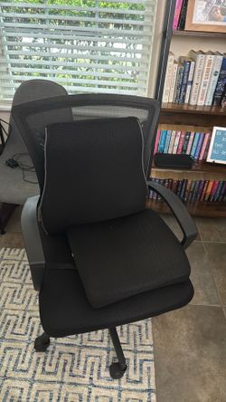 Desk chair