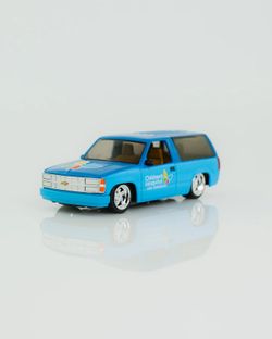 Children’s Hospital M2 Machines 1:64 1997 Chevrolet Tahoe S153 Chevy GMC 1 of 2000 pcs