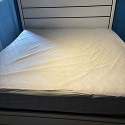 King Size Bed Set – Like New (Headboard + Frame + Mattress + Box Spring) – $500