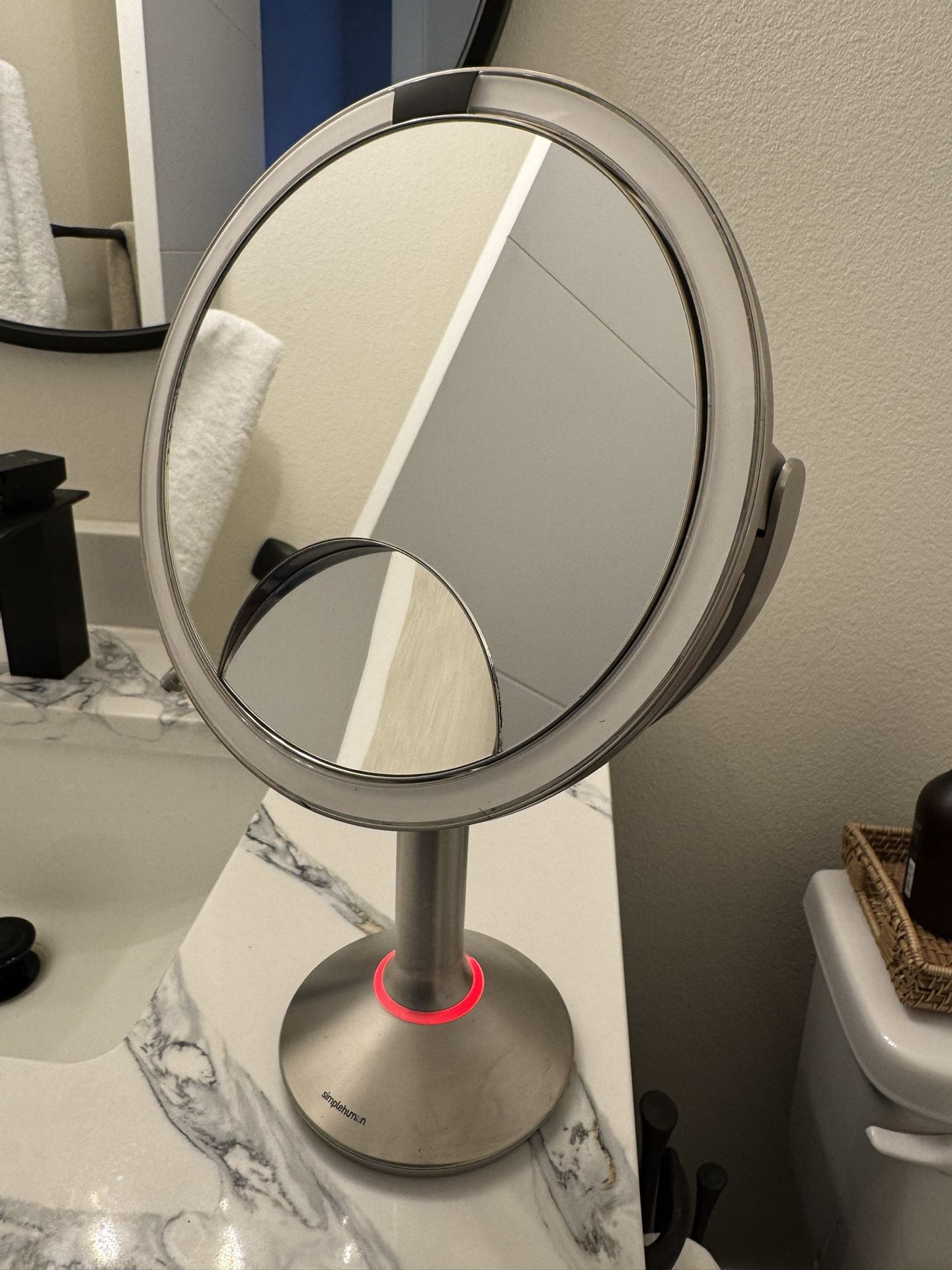 Simple Human Mirror