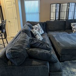 Huge Comfy Sectional And Ottoman