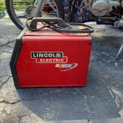 Official Nascar Liscenced Lincoln Electric Welder