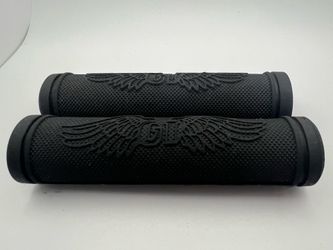 GT Wing Grips Black New!