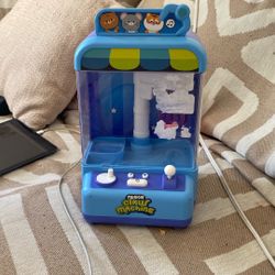 Claw Machine and flamingo ugly