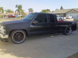 1998 Chevy C1500 350 V8 – Custom Lowered OBS Project – Runs & Drives – $8,500 OBO