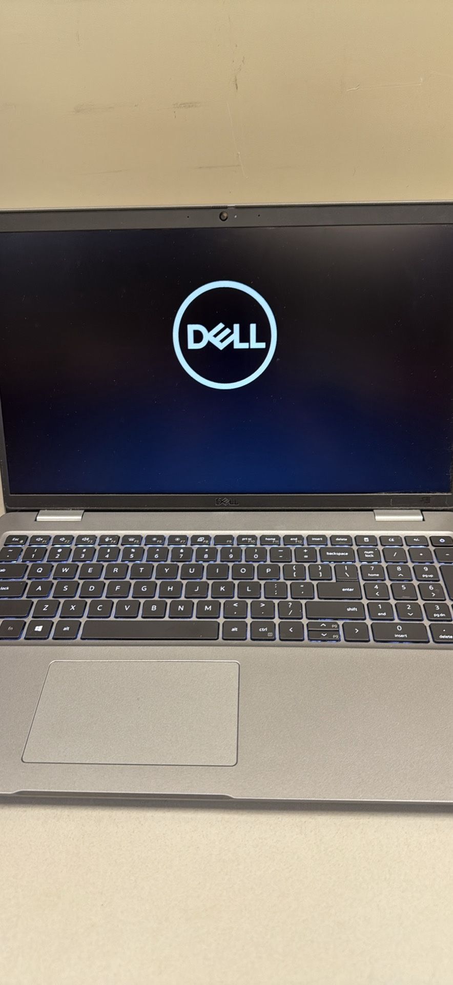 Laptop - Dell Latitude 5520