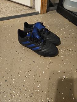 Boys Adidas Soccer Shoes Size 13k 