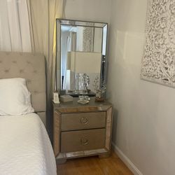 Beautiful Set Of Night Stand With Mirrors