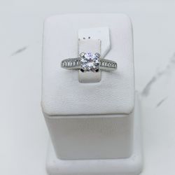 10k solid Gold Ring  ❤️Size 9 ❤️Engagement or cocktail ring  ❤️ White gold    ❤️ Anillo de mujer Compromiso Oro Blanco