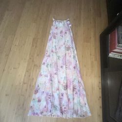 Medeshe Woman’s address. Size large. 100% polyester chiffon. Size large to https://offerup.com/redirect/?o=MlhsLk5ldw== with tags on.formal wear/ wedd