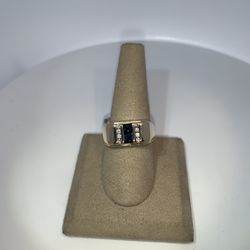 14K yellow gold gents sapphire and Diamond ring 