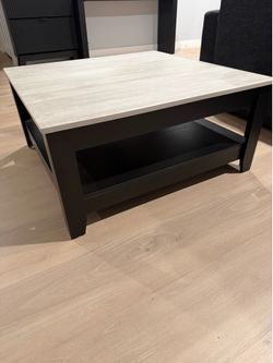 Coffee table (free)