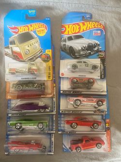 Hotwheels. 10 car lot. $20