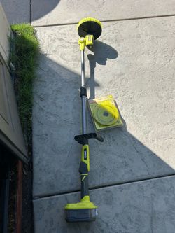 Like New ONE+ 18V Cordless Telescoping Power Scrubber (Tool Only) Extra New Brush $50 Firm