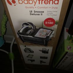 Bassinet and play yard