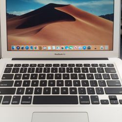 Macbook AIR 13" 8GB RAM, 256 SSD