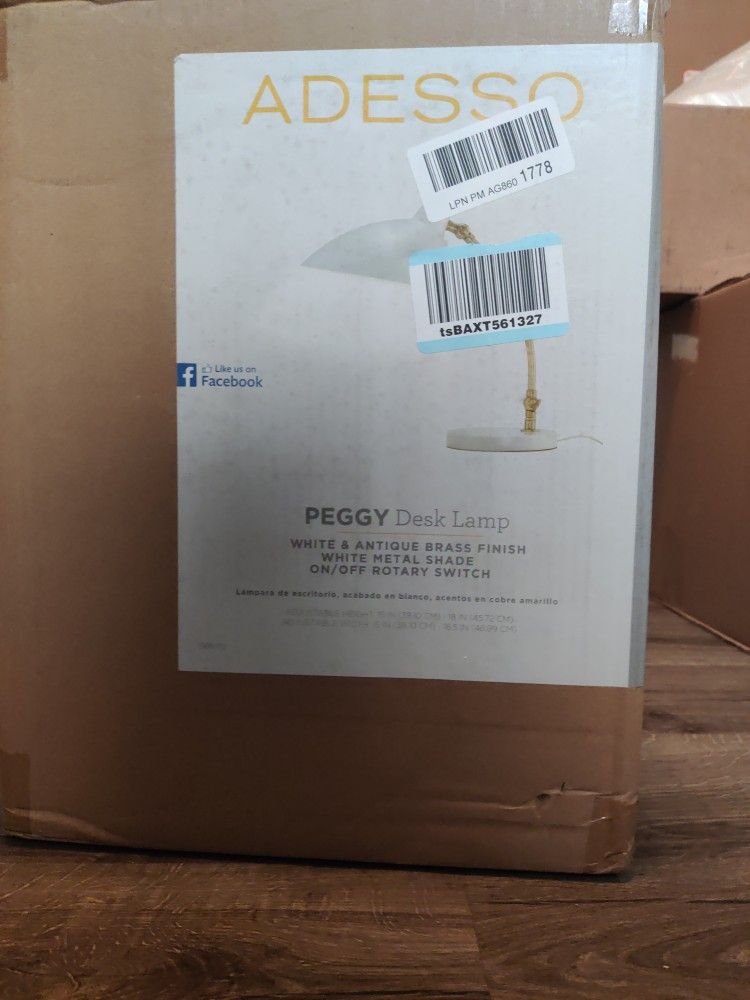 Peggy Desk Lamp
