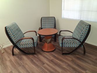 Nice Living Room Art Deco Pedestal Table and Three Chair Set