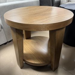 Kristiland End Table 