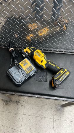 Dewalt DCS354 20v Max Cordless Oscillating Multi Tool Kit