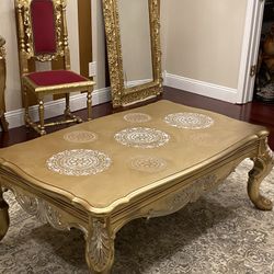 Very  Gorgeous  Wood  Coffee Table 