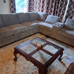 4pcs SECTIONAL SOFA W/CUPHOLDEDS & USB Connection & Power Outlet