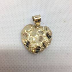 10 K Y GOLD Heart Pendant