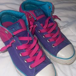 Converse Tennis Shoes For Girls Size 5Y 