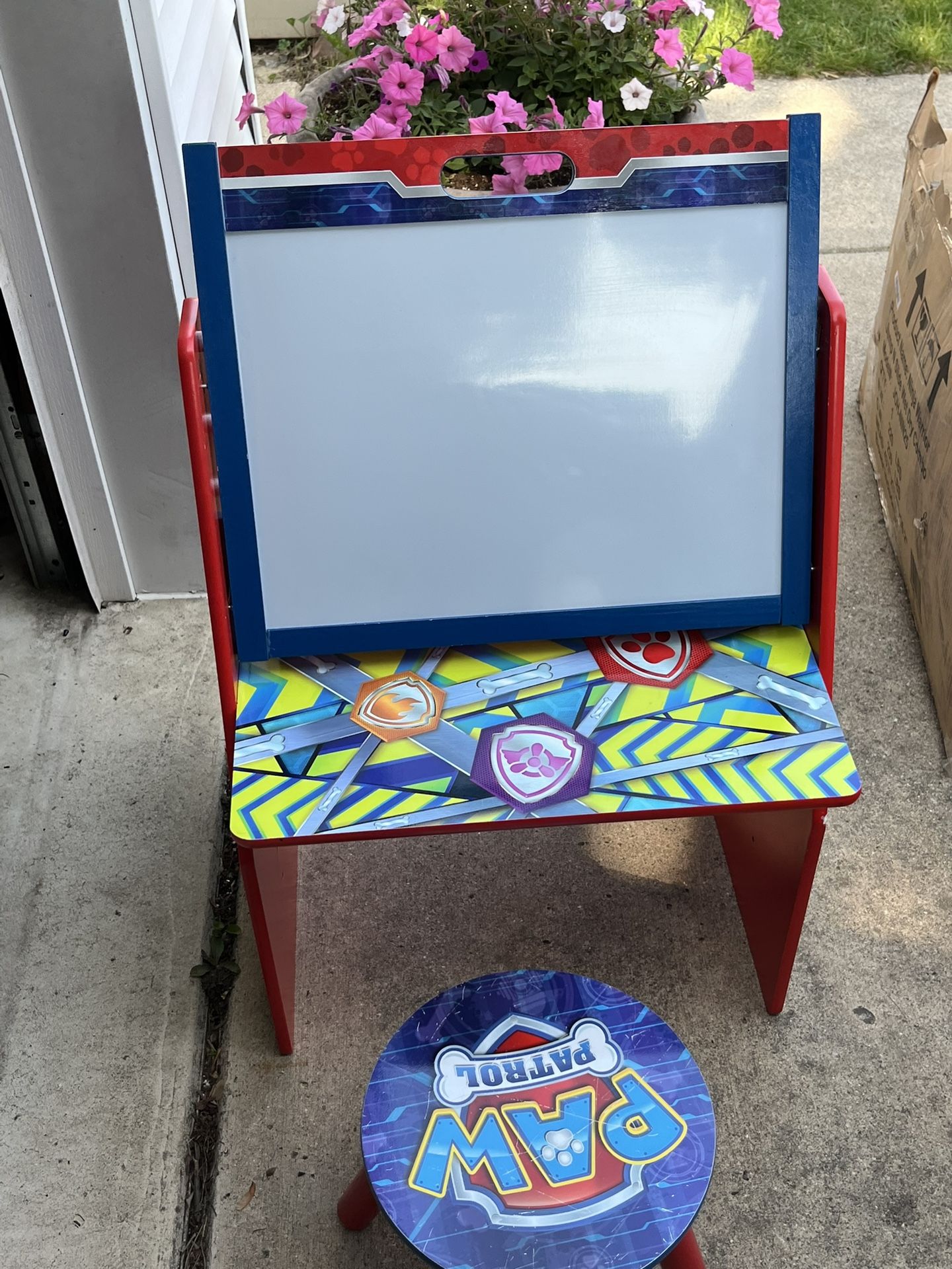 Paw Patrol Desk And Book Along