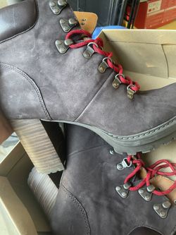 Women’s Boot Heals 