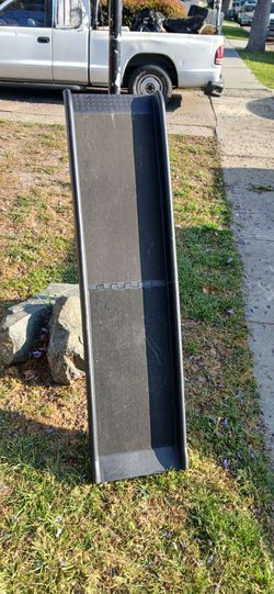 Pet ramp.