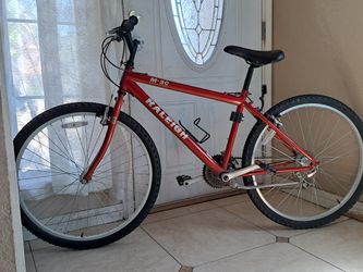 Raleigh discount m30 bicycle