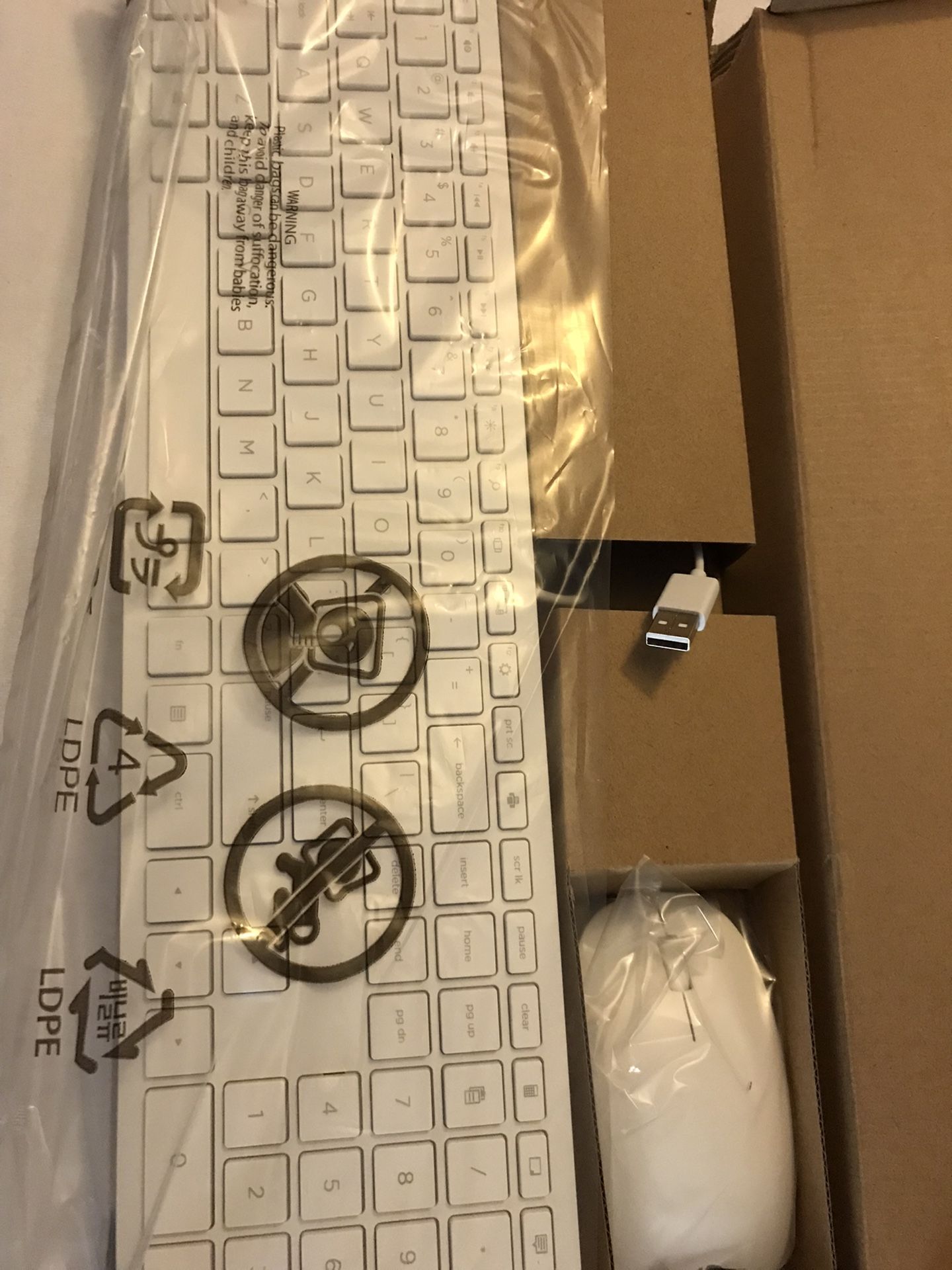 HP Lifestyle TPC-P001K USB Keyboard And TPC-P001M Mouse