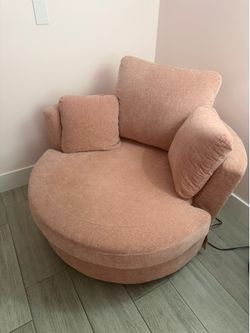 Pink swirl chair