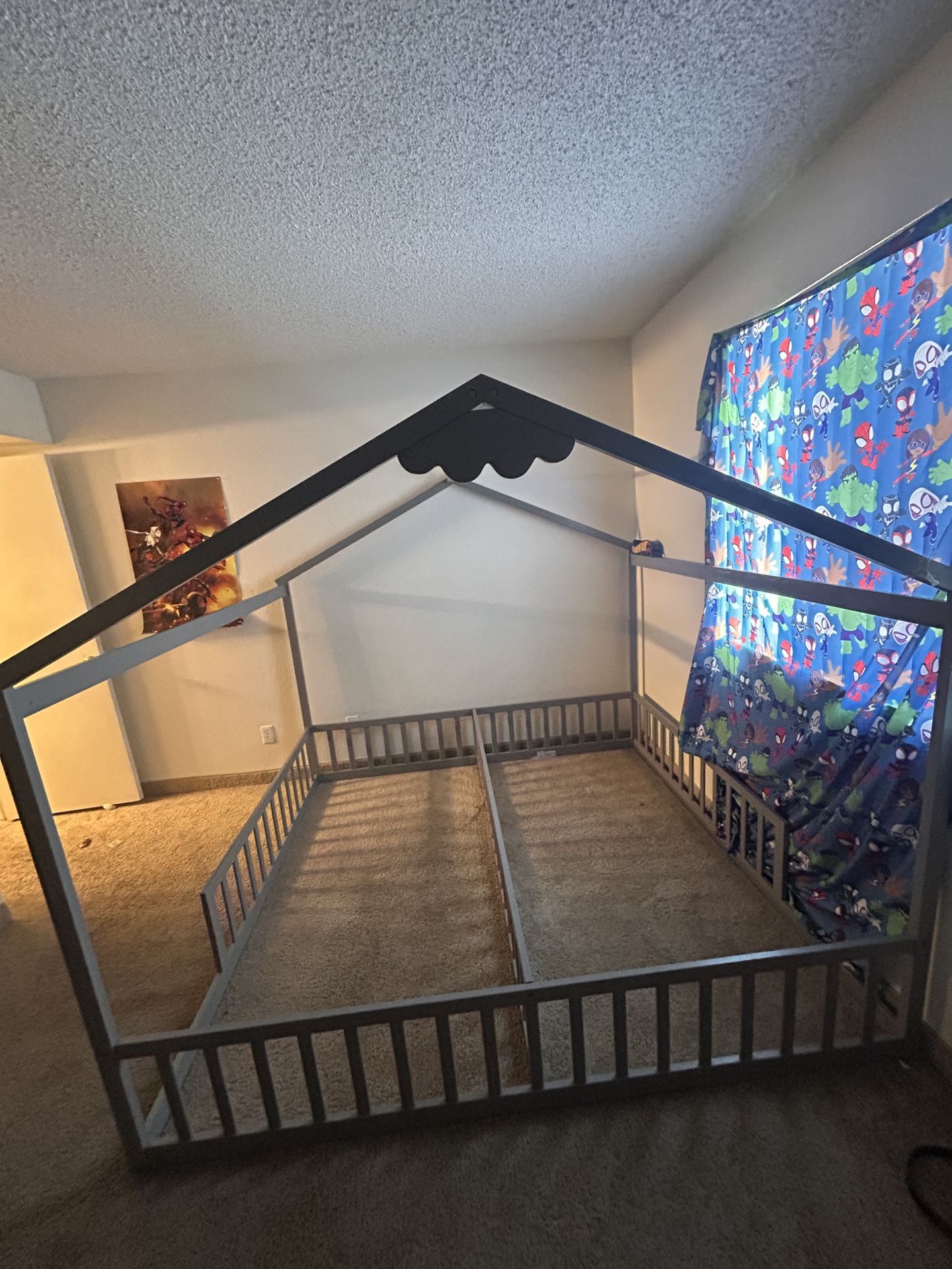 Double Twin House Style Floor Bed