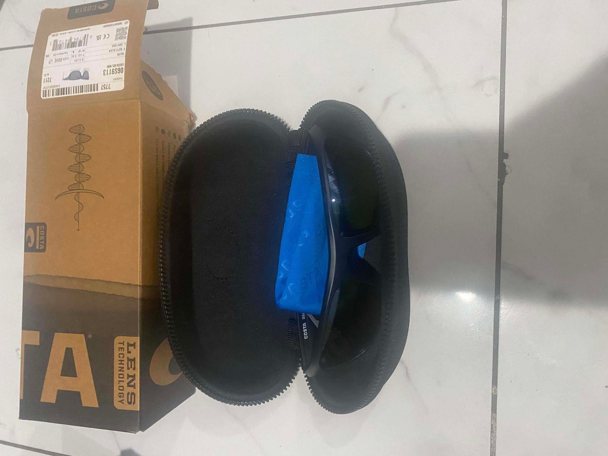 Costa Del Mar Men's Tailfin Sunglasses Matte Black/Gray Polarized